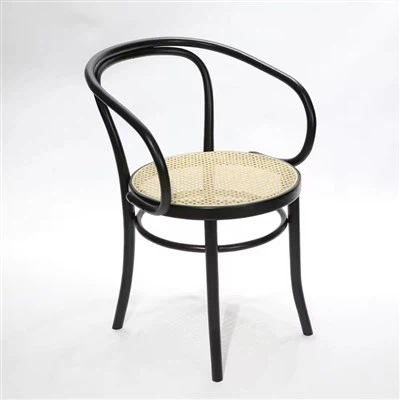 Jedilni stol iz črnega lesa in pletenega ratana